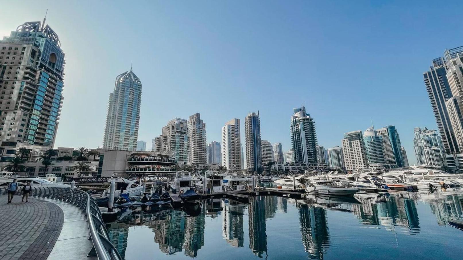 Pristine Apartment Sunrise View At 51St Dubai Buitenkant foto
